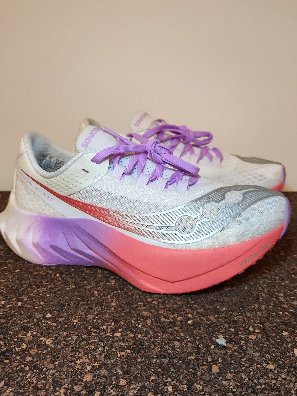 Saucony Endorphin Pro 4 Running Shoes Womens Size 7 Carbon Plated